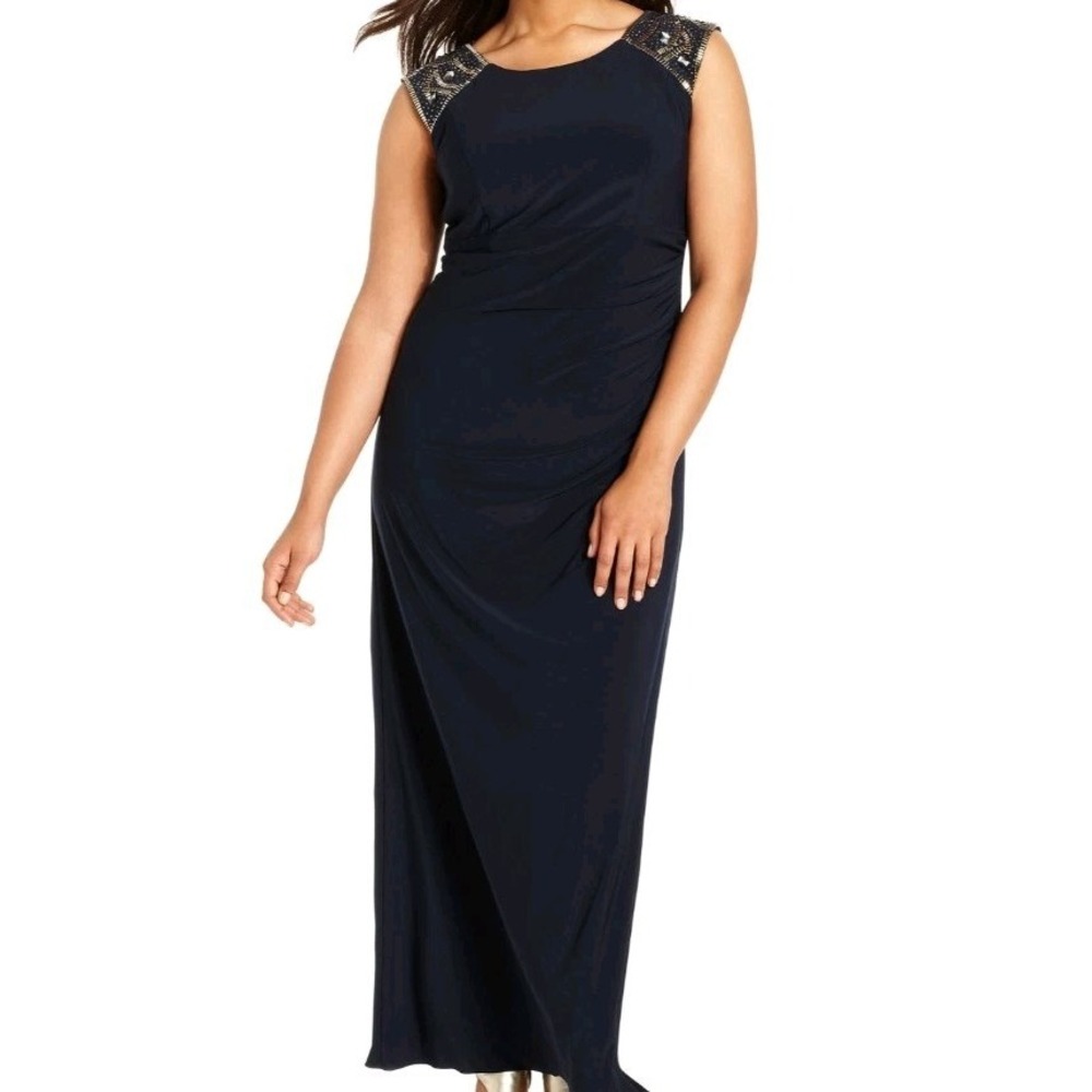 Xscape Navy Formal Gown Size 14 Beaded Cap Sleeves Ruching $188 Retail